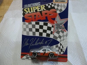 Matchbox Racing SuperStars Alan Kulwicki Hooters # 7 Ford Thunderbird NUEVO - Imagen 1 de 1