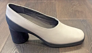 Camper Upright Beige Full Grain Leather Pumps Heels Slip On Comfortable Size 39 - Picture 1 of 10