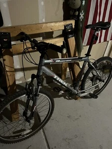 Trek Alpha 3500 mountain bike 19.5” frame - Picture 1 of 3