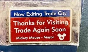 Disney Trade City Pin - Picture 1 of 1