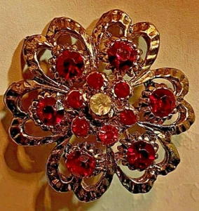 Vintage Gold Tone Metal Rhinestone Diamante Red Crystal Glass Flower Brooch - Picture 1 of 10