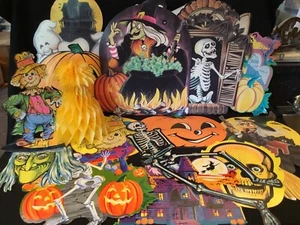 Vintage Beistle Co USA Halloween Die Cuts 14 Piece Ghost Witch Skeleton Pumpkins - Picture 1 of 9