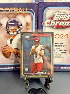 24 Topps Cromo - Jayden Daniels - Base Rookie #201 - Imagen 1 de 2
