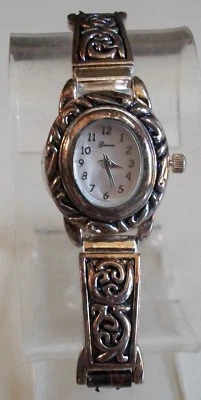 Reloj de pulsera informal de moda con esfera de número plateado/marrón para mujer Foto 1 de 4