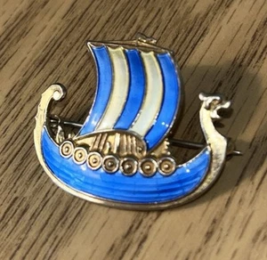 Spilla Spilla Argento Sterling Vintage Ivar T. Holth Blu Giallo Smalto Nave Vichinga - Foto 1 di 5