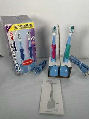 Juego de cepillo de dientes Oral-B CrossAction Power Max b1011 Foto 1 de 4