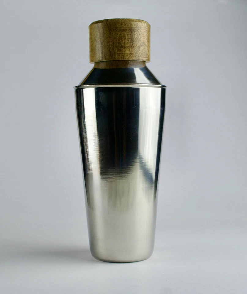 КОКТЕЙЛЬНЫЙ ШЕЙКЕР 25 УНЦИЙ С ДЕРЕВЯННОЙ КРЫШКОЙ  - Изображение 1 из 3