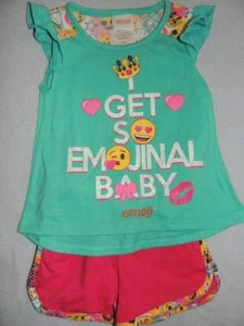 EMOJI MOVIE GIRLS 2 PIECE OUTFIT SIZE 4 5  NEW! - Picture 1 of 1