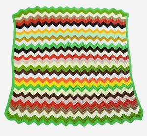Vintage 70er Handarbeit bunt Zick Zack Chevron Afghan Überwurf 63 x 59 Decke 70s - Bild 1 von 11