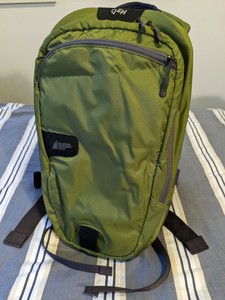 mec running backpack