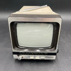 VINTAGE 1987 Panasonic AC/DC 4-Way Model TRJ-511T TV & AM/FM RADIO Untested - Picture 1 of 13