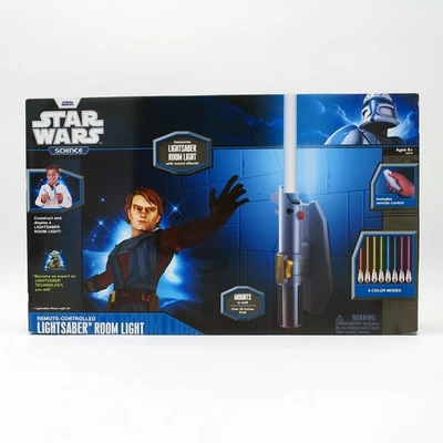 Nuevo en caja Star Wars Science sable de luz habitación/luz nocturna 8 colores sonido FX IR control remoto Foto 1 de 4