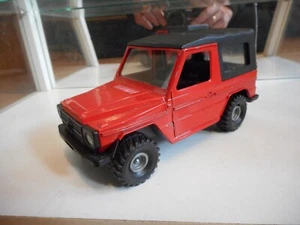 Gama Super Mercedes Gelandewagen in Red on 1:25 - Picture 1 of 2