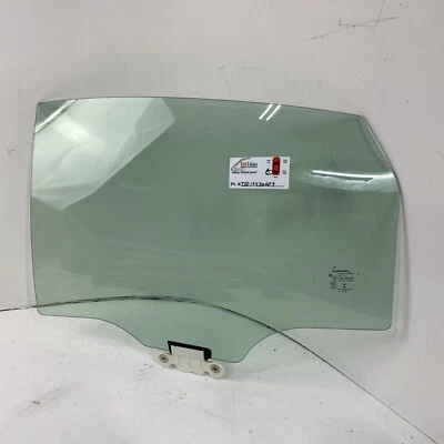 2015-2018 CHRYSLER 200 SEDAN LEFT DRIVER REAR DOOR GLASS DD12430GTY - Image 1 of 4