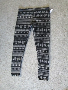 Time and Tru Women's FairIsle Leggings New With Tags Black/White/Gray Snowflakes - Picture 1 of 3
