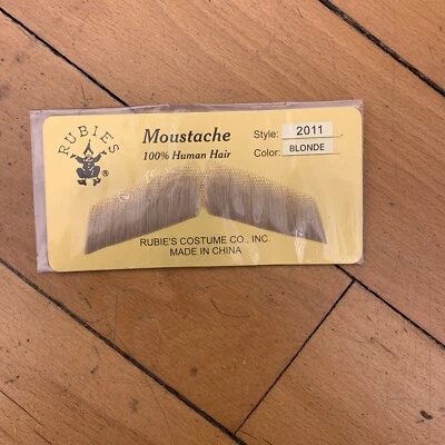 Bigotes Cabello Humano Teatral Caballeros Rubíes Rubio Foto 1 de 2