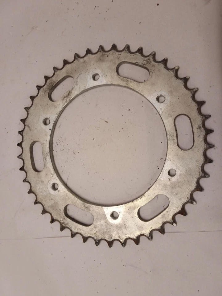 Piñón trasero Hyosung GT250 GT250R (46T) compatible con 2001-2009 Foto 1 de 1