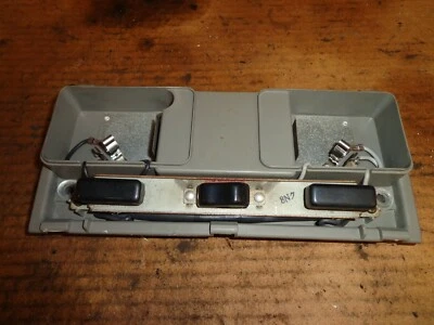 Toyota Supra 1986.5-92 MK3 interior centro cúpula luz base - Imagem 1 de 4