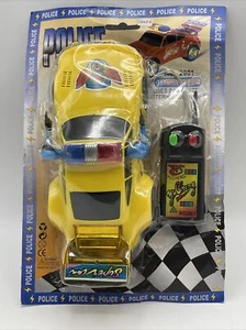 Oldtimer Polizei gelber Porsche Super - mit Fahrerfiguren - Bild 1 von 5