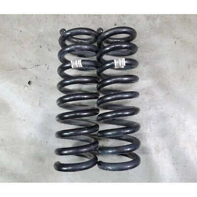 Par de muelles helicoidales traseros izquierda derecha BMW F82 M4 F83 M 2015-2018 dañados de fábrica OEM Foto 1 de 4