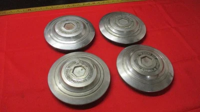 Tapacubos Packard 1931 4x para modelos canadienses Foto 1 de 4