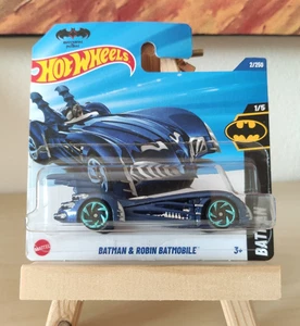 Hot Wheels Batman & Robin Batmobile 2025 2/250 Batman 1/5 Blu HYX61 - Foto 1 di 2