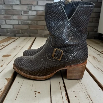 Freebird 🖤Negro 🤑Serpiente Cuero Repujado Moto Bruja Hada Western 8 Foto 1 de 4