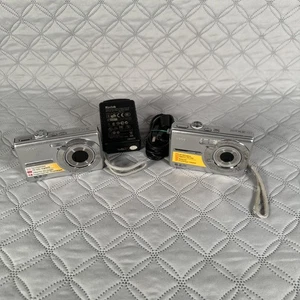 Cámaras digitales Kodak EasyShare MD853 y M863 8,2 MP - plateadas (para piezas) *Leer - Imagen 1 de 16