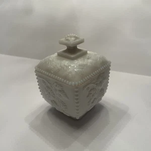 Vtg Westmoreland White Square Grapevine Milk Glass Candy DIsh w/ Lid MCM Retro - Picture 1 of 8