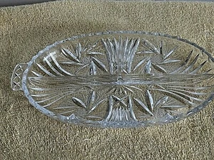 Star of David Etched Pinwheel Designed Glass 3 Section Dish with Handle 6.5"x12" - Picture 1 of 6