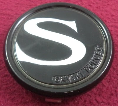 Tapa central de rueda personalizada negra brillante Savini para ruedas forjadas (1) Foto 1 de 2
