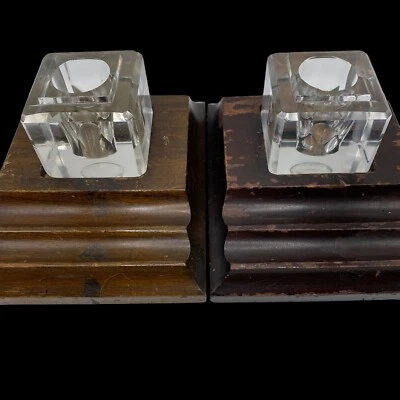 Par de Tinta Cuadrada de Vidrio Pozo Base de Madera Vintage Foto 1 de 4