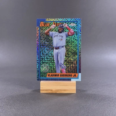 2025 Topps Series 1 Vladimir Guerrero Jr Parallel /199 1990 35th Silver Pack - Image 1 of 2