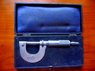 Feinlehre in Box Mechanische Messgerät um 1910 sign Päßler