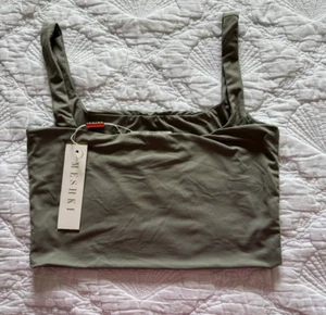 Top corto Meshki Olive Jazmín cuello redondo talla S nuevo con etiquetas - Imagen 1 de 6