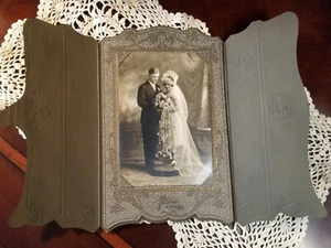 1920's B&W Wedding Photo - Wollersheim of Manitowoc WI - Traymore Crdbrd Frame - Picture 1 of 15