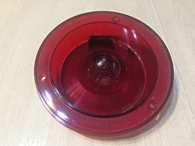 ONE NEW AFTERMARKET TAIL LIGHT LENS 1960 1961 FORD FALCON C0DF-13450A Foto 1 de 2