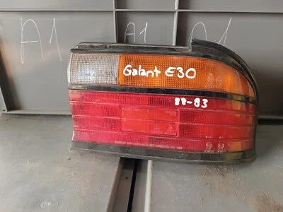 Original Mitsubishi Galant IV Luz de Cola Luz Trasera Derecha 043-8529R - Imagen 1 de 4