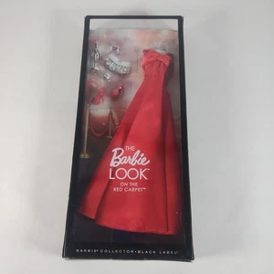 Traje de etiqueta negra The Barbie Look On The Red Carpet X9193 NRFB ~ Ropa de caja - Imagen 1 de 6
