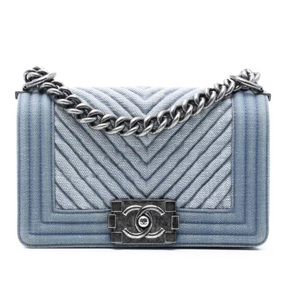 Aba azul autêntica Chanel pequena Chevron denim menino - Imagem 1 de 4