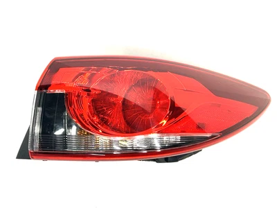 Luz trasera halógena exterior trasera derecha OEM 2014-2017 Mazda 6 lámpara de freno Foto 1 de 4
