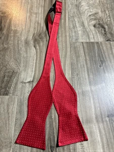 Cremieux Mens Bow tie Red White Polka Dot EUC - Picture 1 of 6