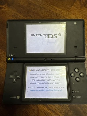 Nintendo DSi  Handheld Game Console TWL-001 Black  TESTED - No Stylus - Image 1 of 4