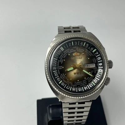 Vintage Orient World Diver Automatic Japan Mens Stainless Steel World Time Watch - Image 1 of 4