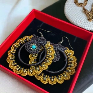 Boucles d'oreilles rondes Pannee Shuttle boucle en macramé jaune main crochet avec turquoise - Photo 1/14