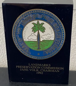 Paperweight-Landmark Preservation Commission Jane Volk Chairman 1992 Palm Beach - Picture 1 of 7