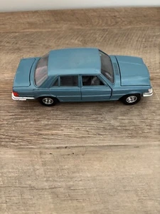 Burago Mercedes 450 SEL, 1:24 scale - Picture 1 of 12