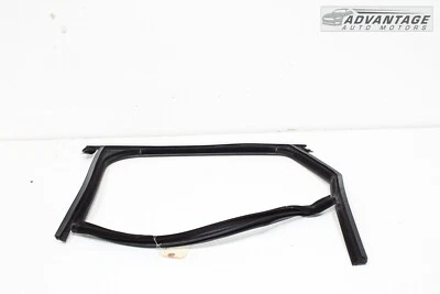 2015-2018 PORSCHE MACAN GUIA DE VEDAÇÃO DE MOLDURA DE JANELA TRASEIRA ESQUERDA FABRICANTE DE EQUIPAMENTO ORIGINAL - Imagem 1 de 4