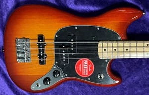 Fender Mustang kurzer Bass, Sienna Sunburst mit Ahorn - Bild 1 von 6