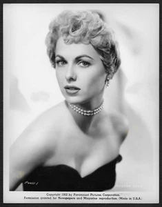 Sabrina Fair Original Press Kit Still - Photo 1/2